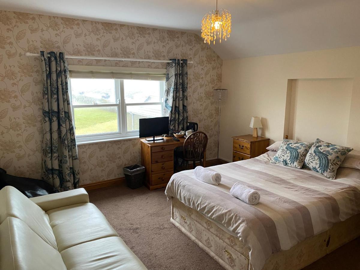 The Duke Of Edinburgh Inn Newgale エクステリア 写真