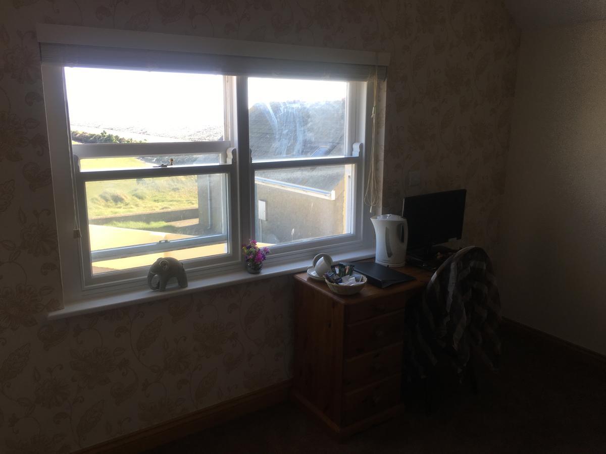 The Duke Of Edinburgh Inn Newgale エクステリア 写真